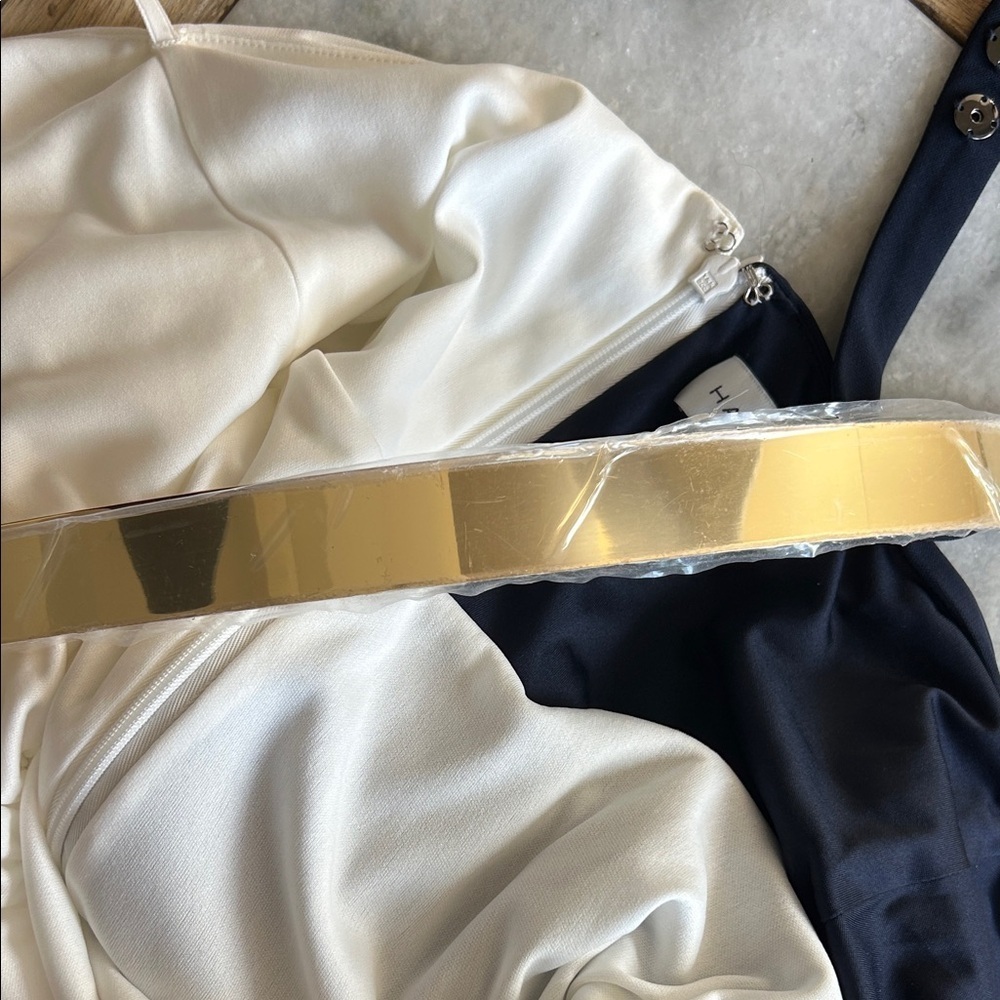Halston Elegant Navy and White Women's Dress with Gold Belt | 6 - Picture 9 of 9